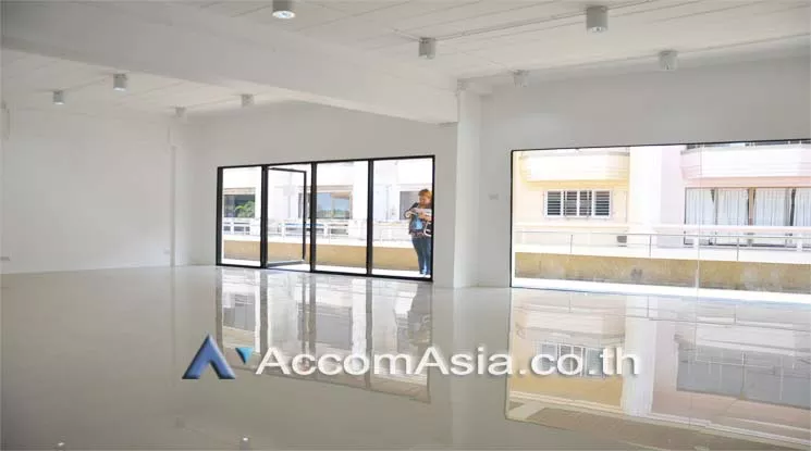  1  Office Space For Rent in Sukhumvit ,Bangkok BTS Phra khanong at Park Avenue AA13947